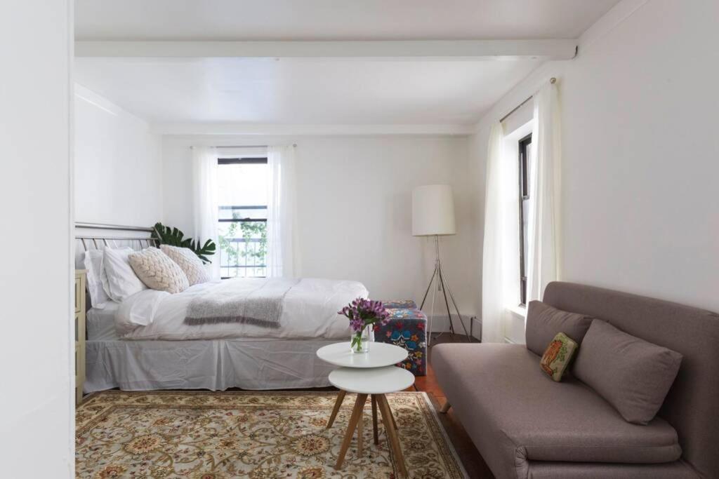 Studio Apartment photo 2
