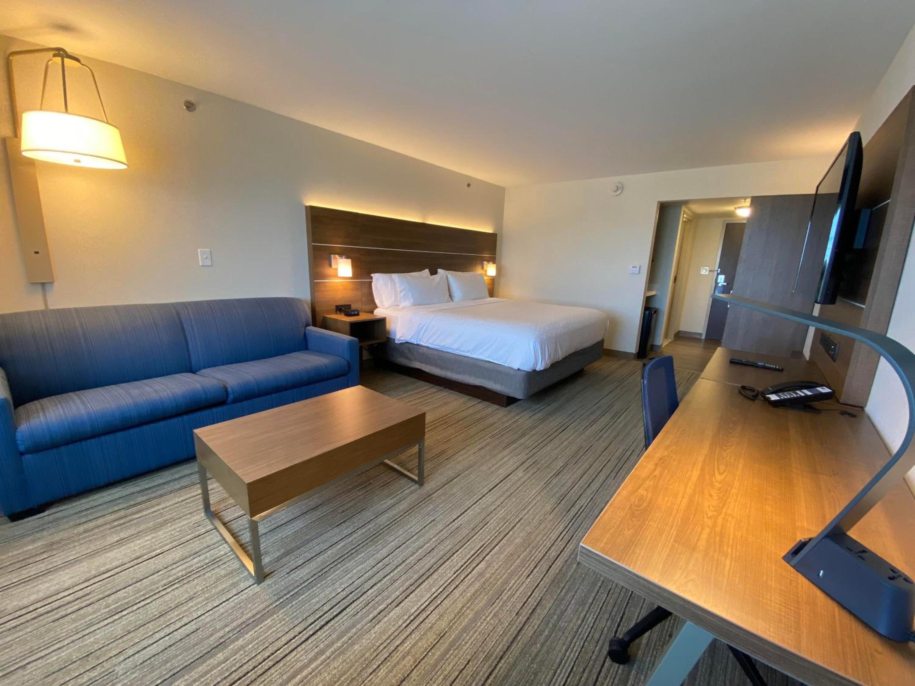 Standard King Room