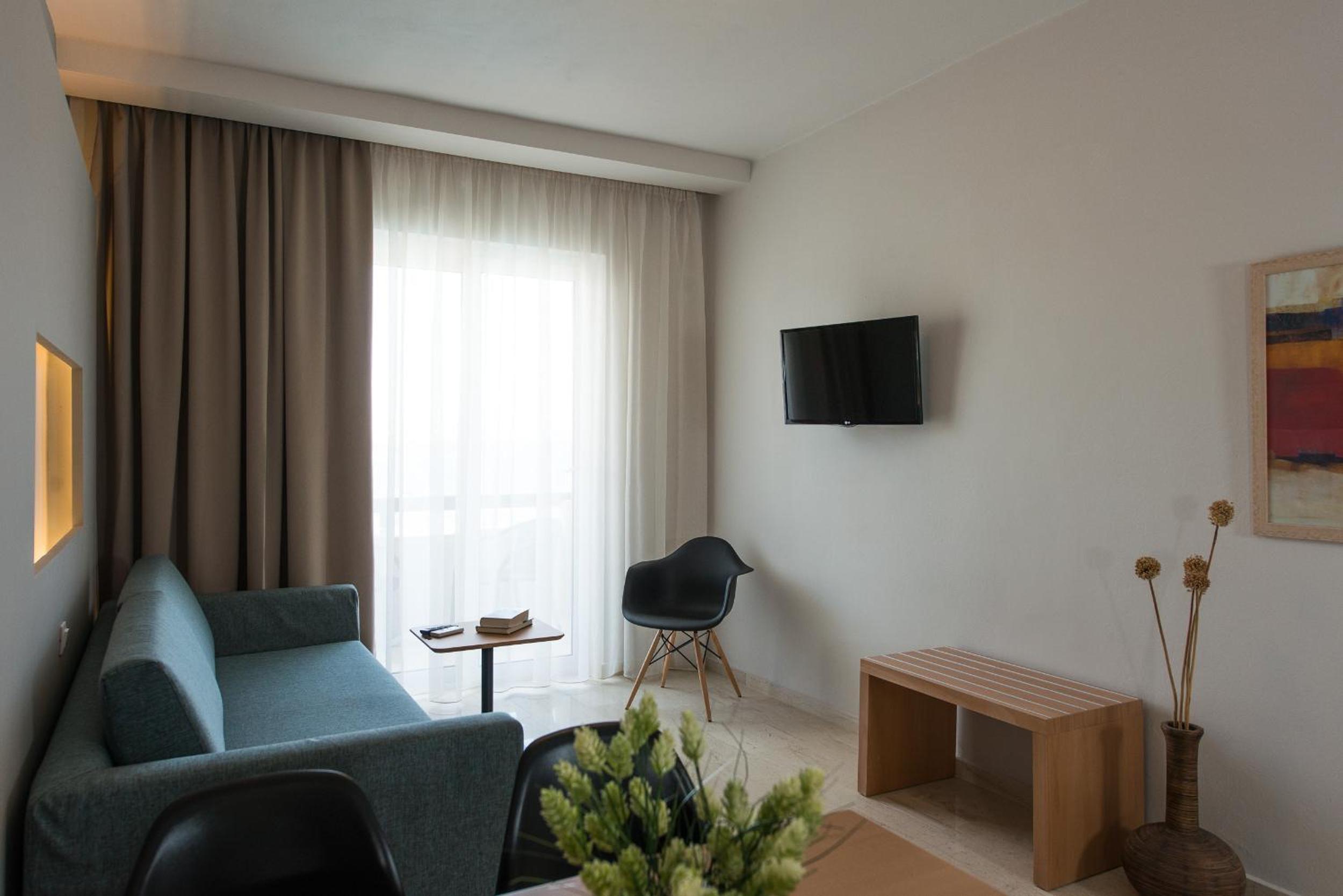 Suite with Garden View - Photo 5