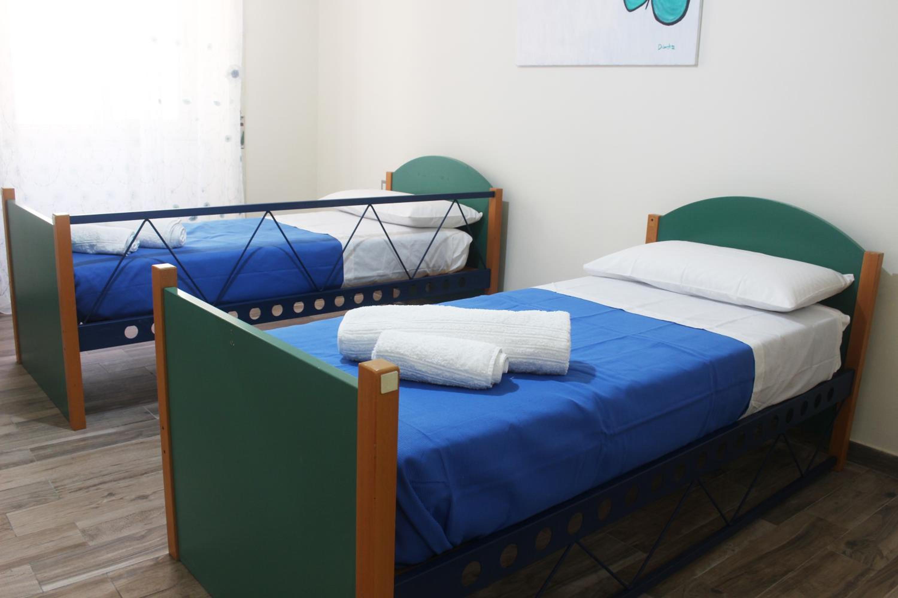 Two-Bedroom Apartment - Photo 7
