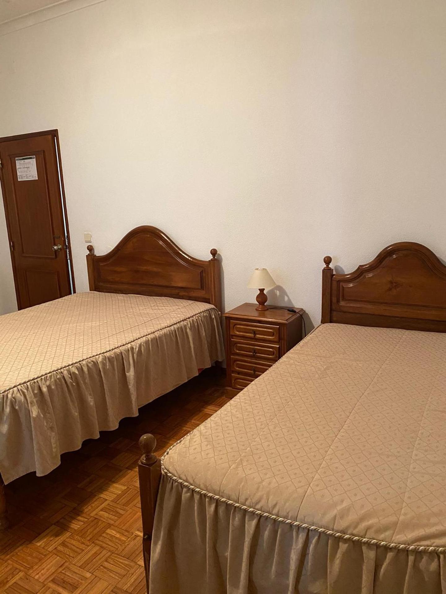 Double or Twin Room with Extra Bed - Photo 3