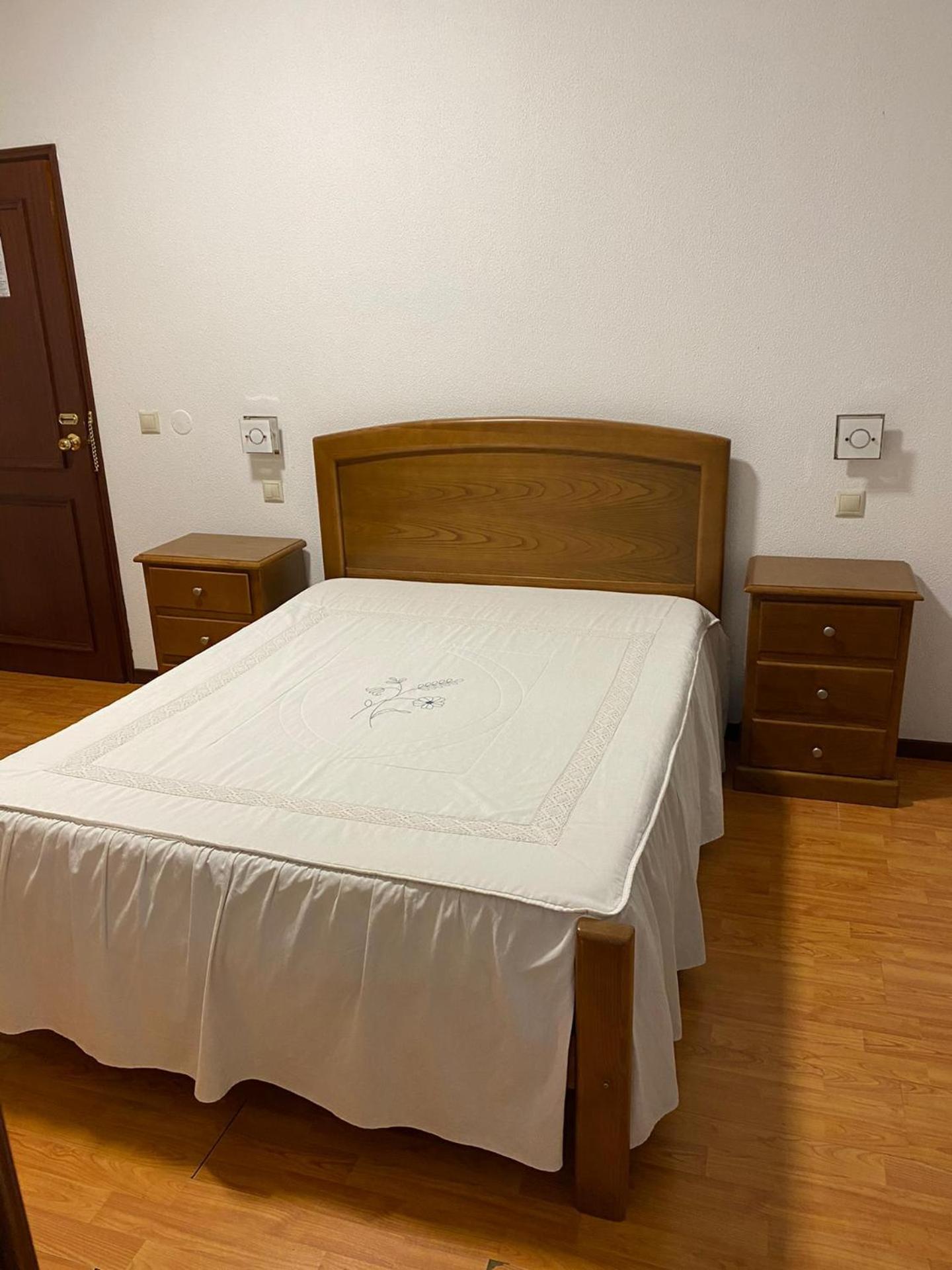 Double or Twin Room - Photo 9