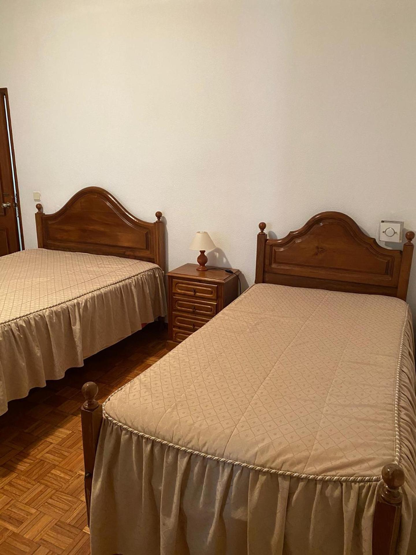 Double or Twin Room with Extra Bed - Photo 16