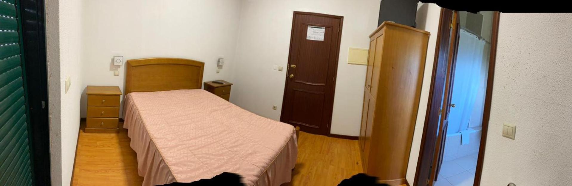 Double or Twin Room - Photo 15