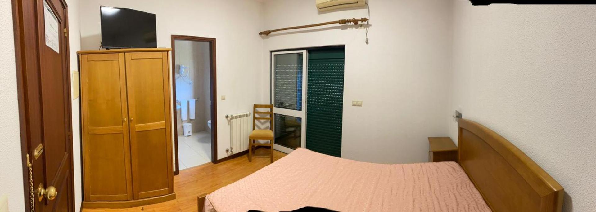 Double or Twin Room - Photo 17