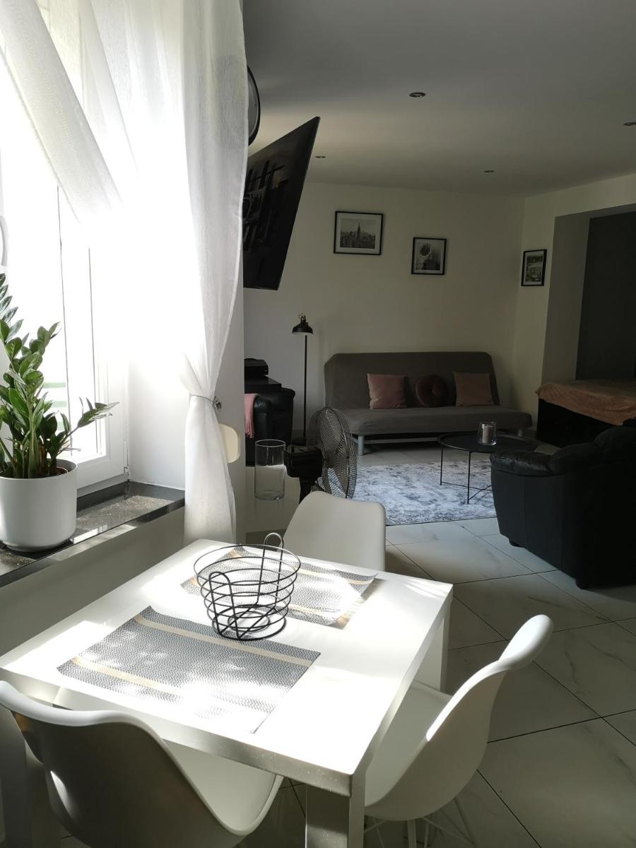 One-Bedroom Apartment - Photo 6