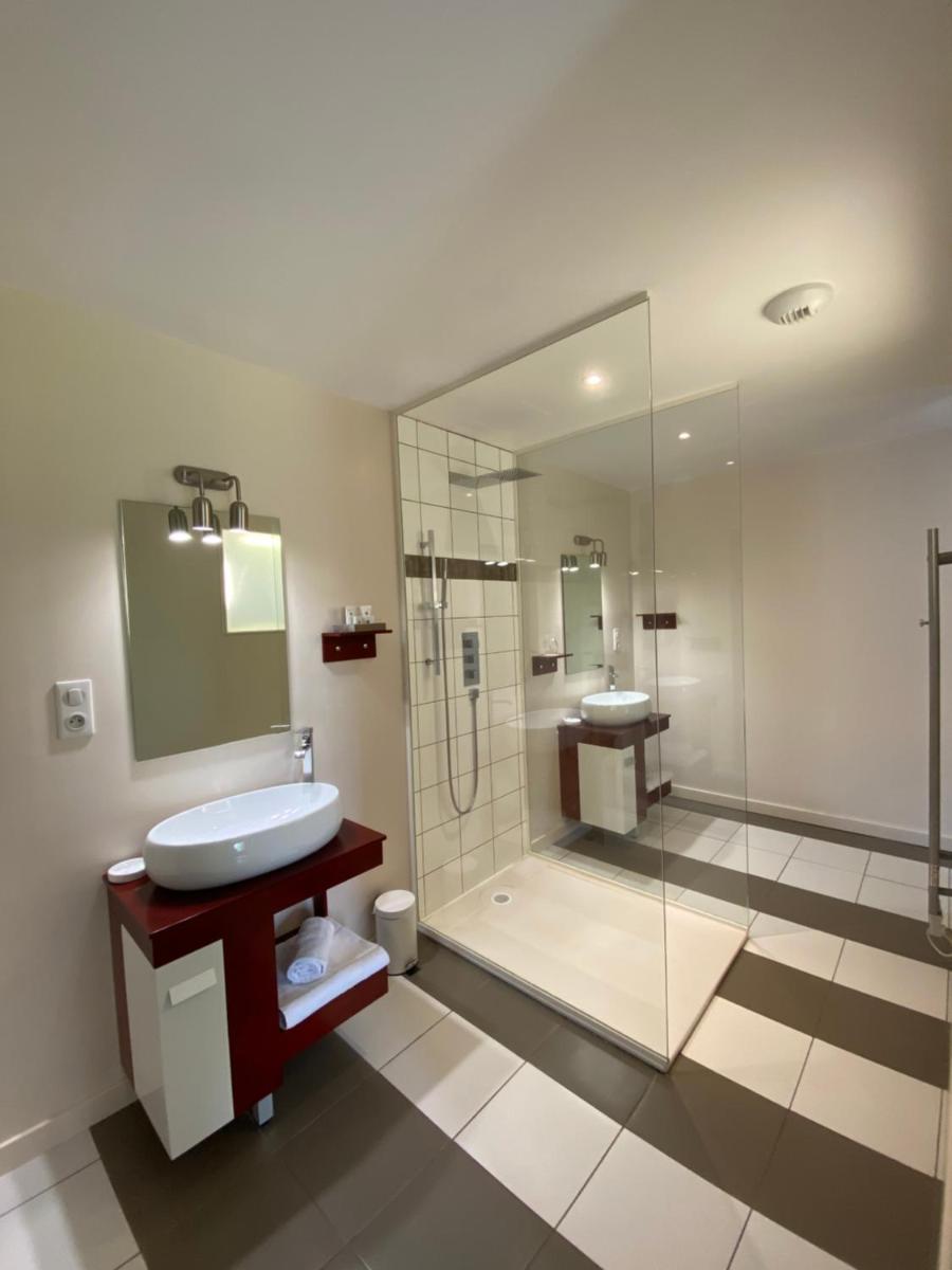 Deluxe Double Room with Shower photo 3