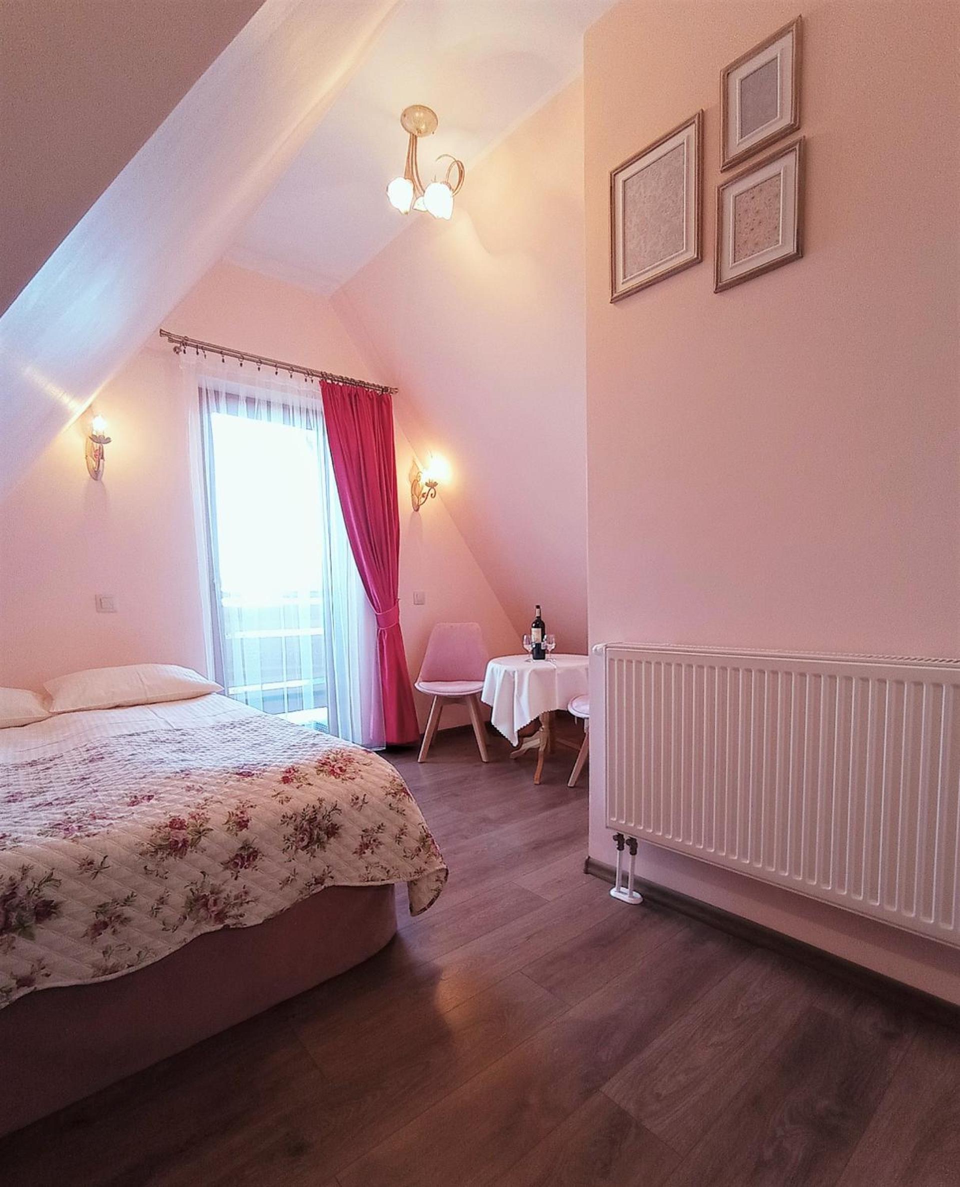 Deluxe Double Room With Balcony photo 1