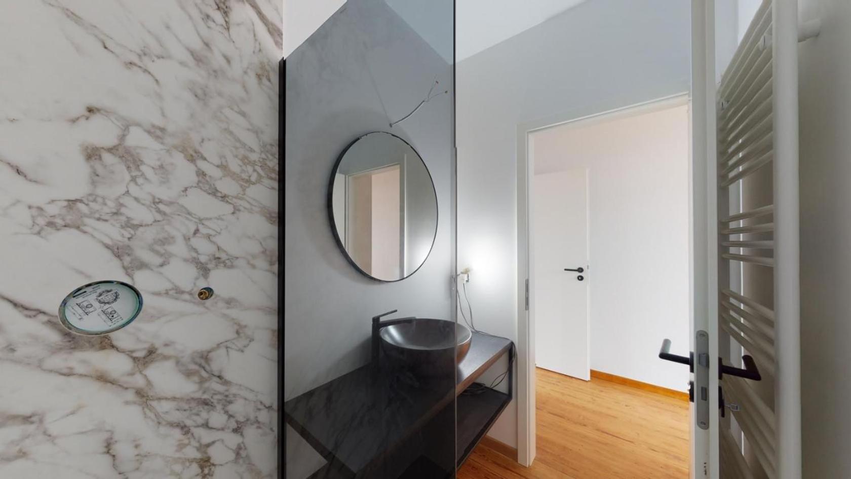 One-Bedroom Apartment - Photo 14