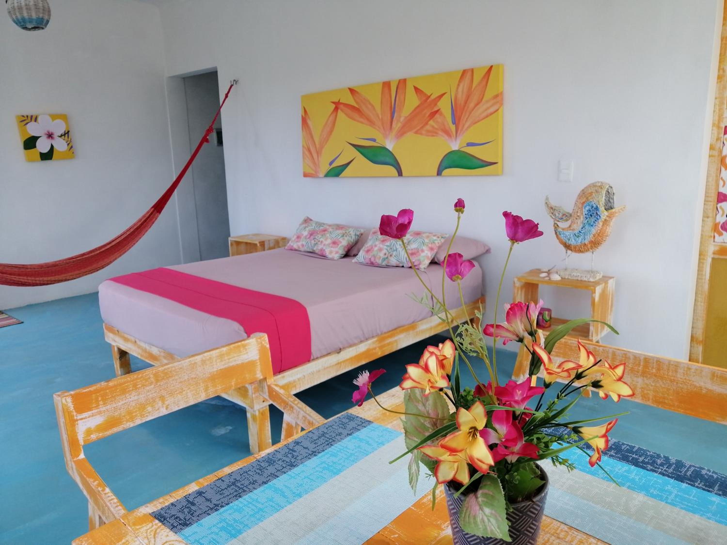 Double Room with Balcony and Partial Sea View photo 3