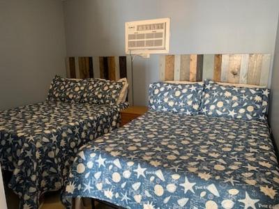 Deluxe Room with Kitchenette - Photo 10