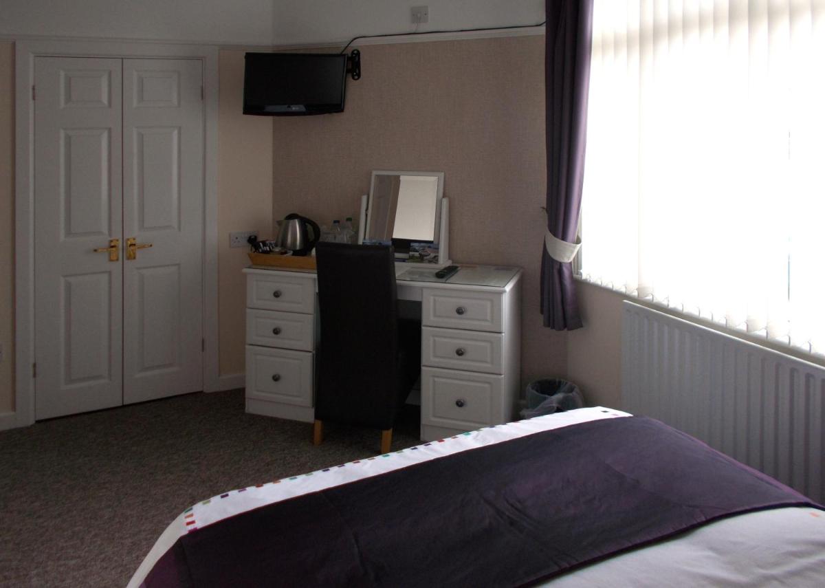 Double Room with Private Bathroom photo 2