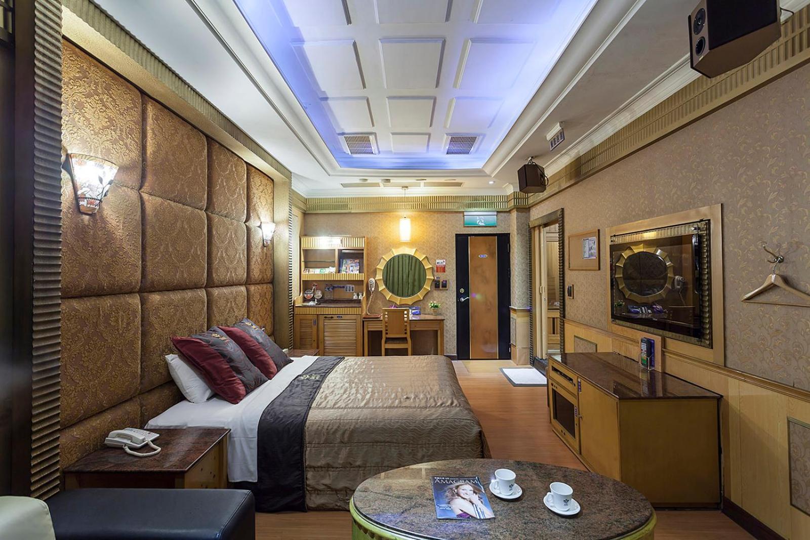 Standard Queen Room photo 2