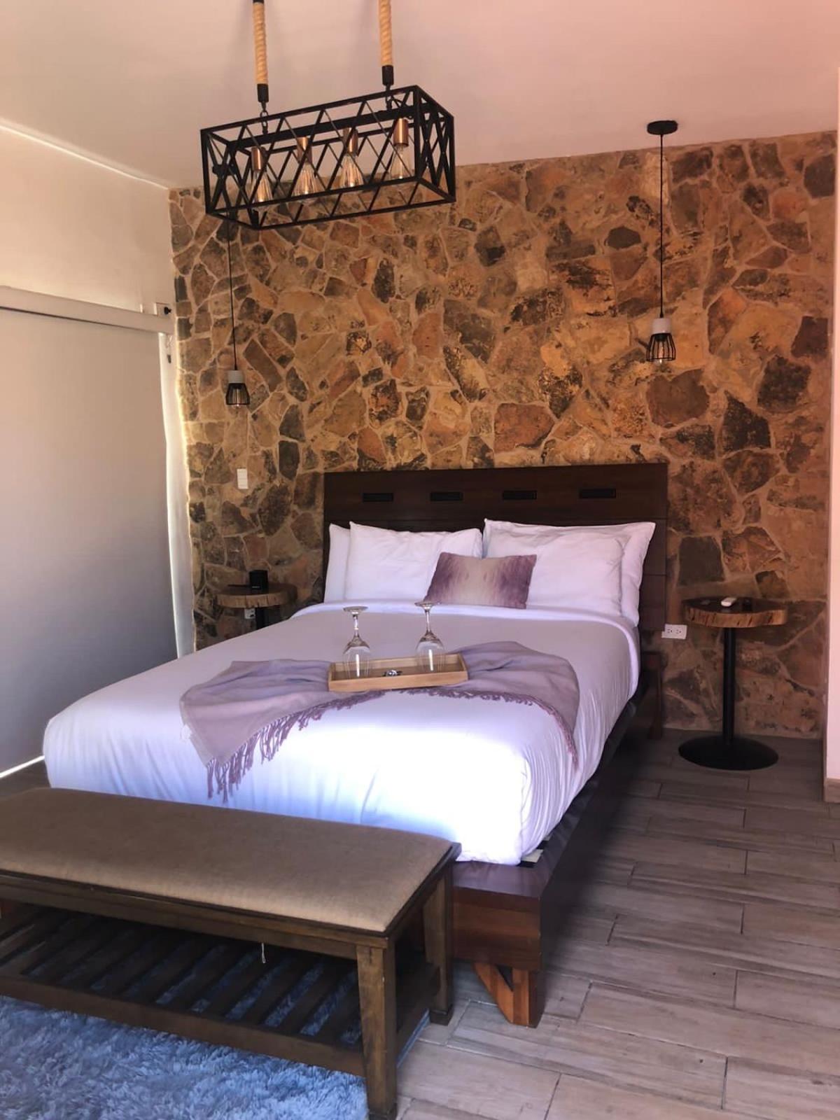 Double Room - Photo 16