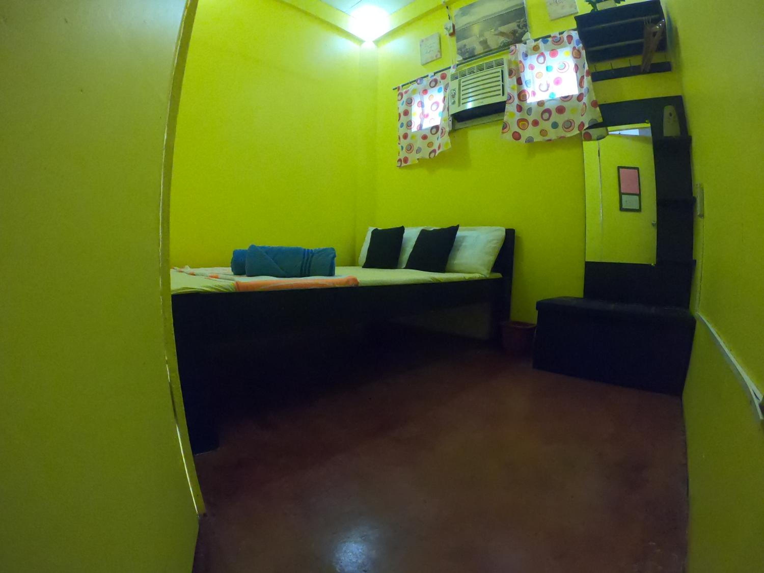 Standard Double Room with Fan - Photo 4