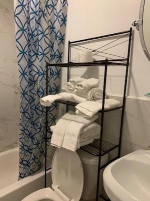 Deluxe Room with Kitchenette - Photo 3