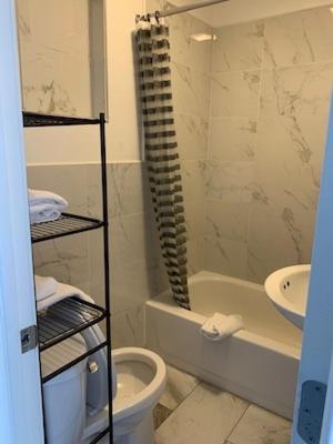 King Room with Kitchenette - Photo 3