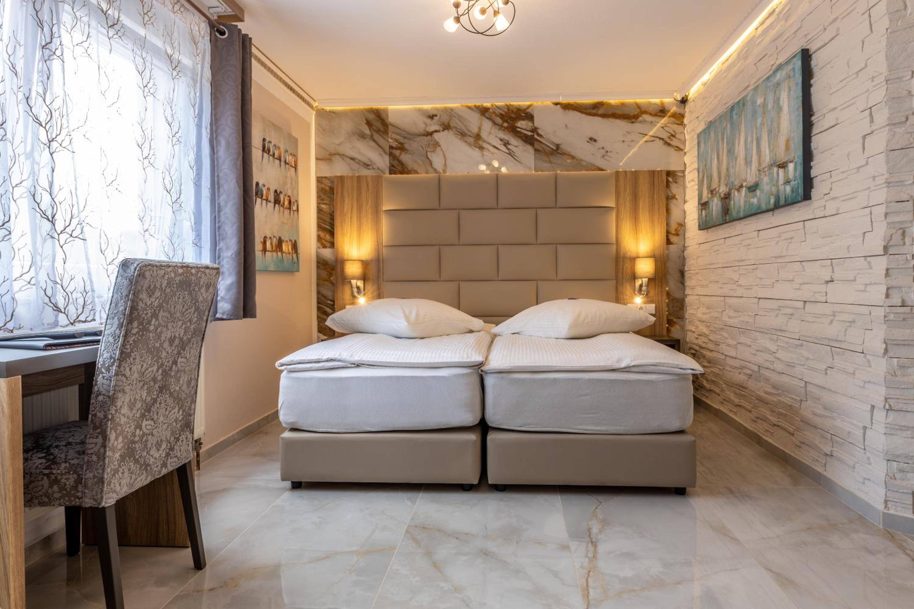 Classic Quadruple Room photo 3