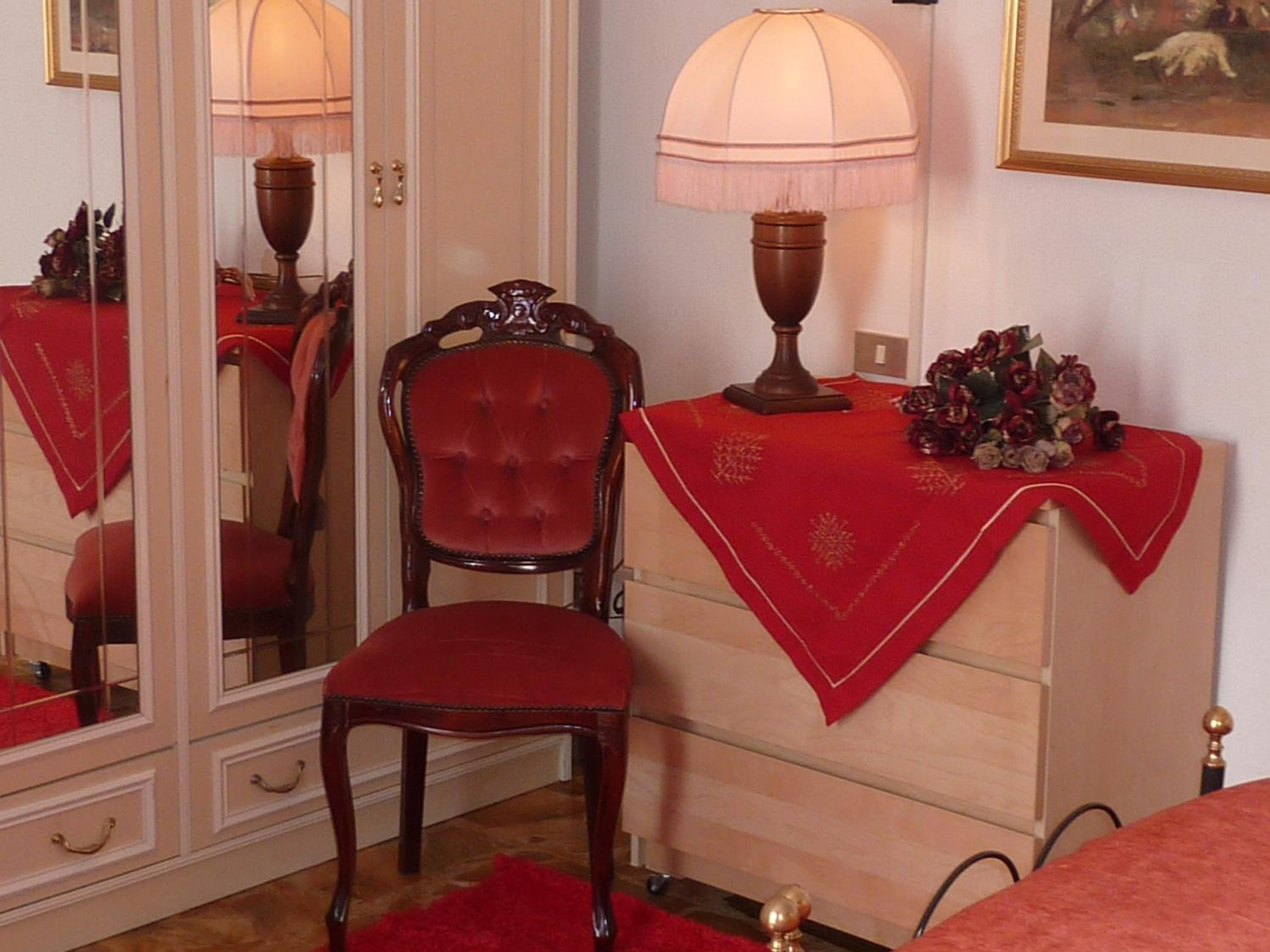 Double Room - Photo 7