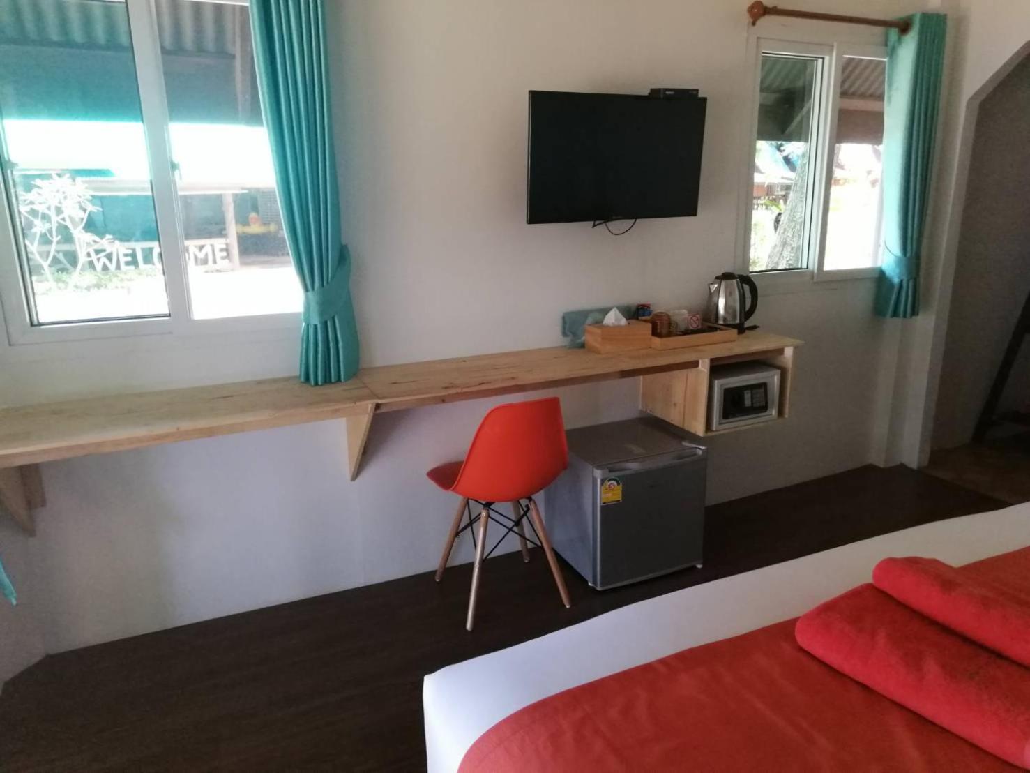 Double Room with Sea View - Photo 13