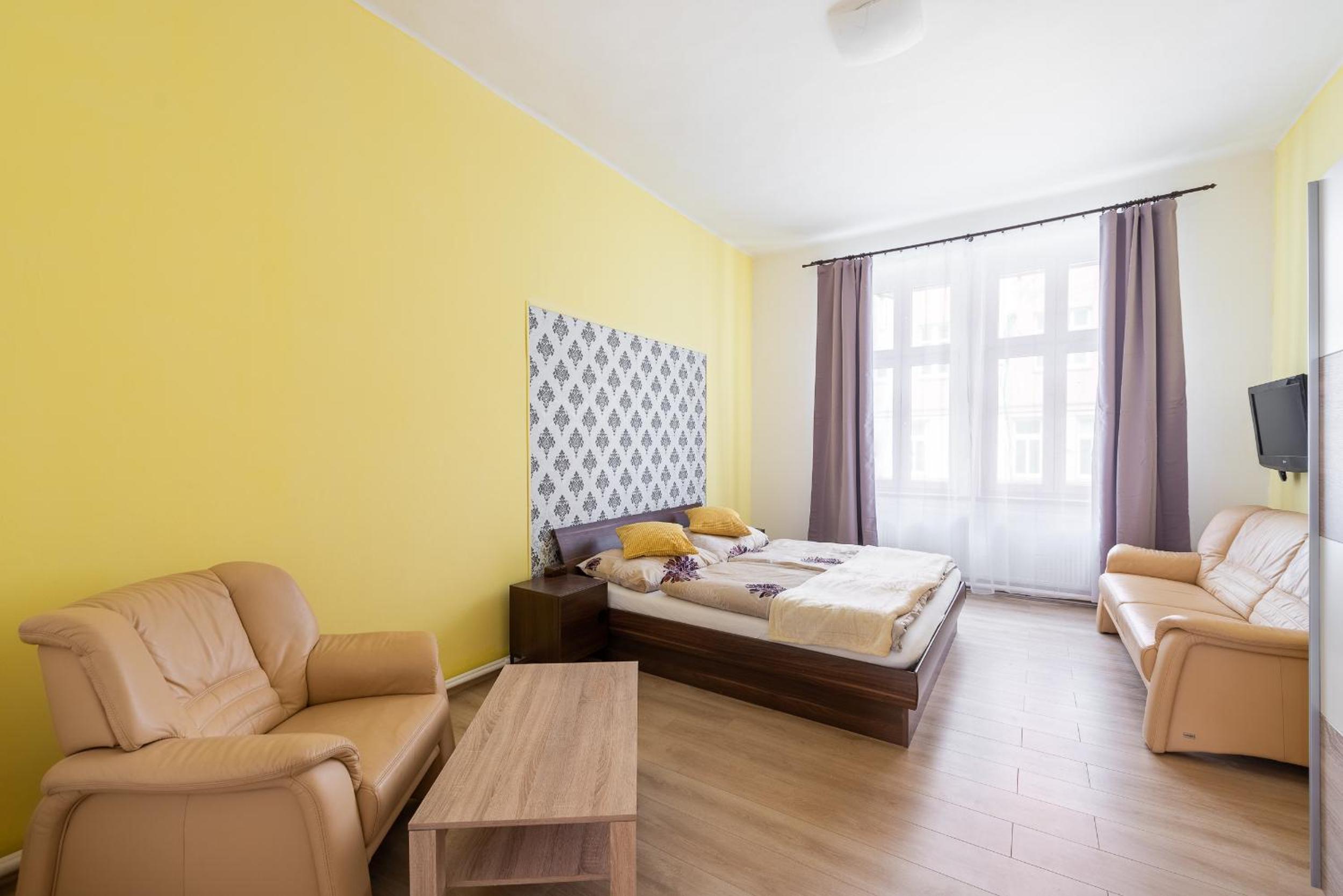 Two-Bedroom Apartment - Photo 6
