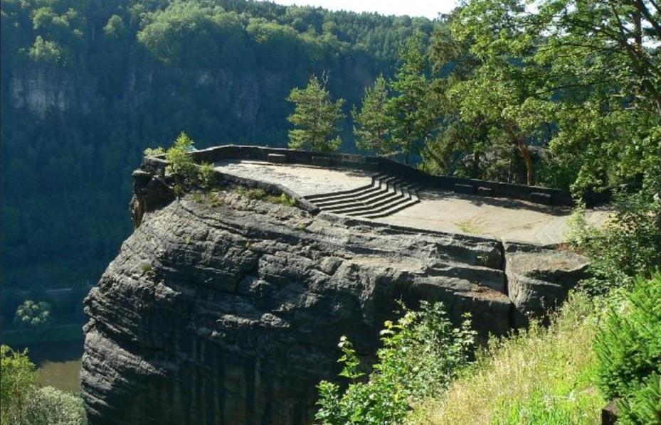 Two-Bedroom Apartment - Photo 7