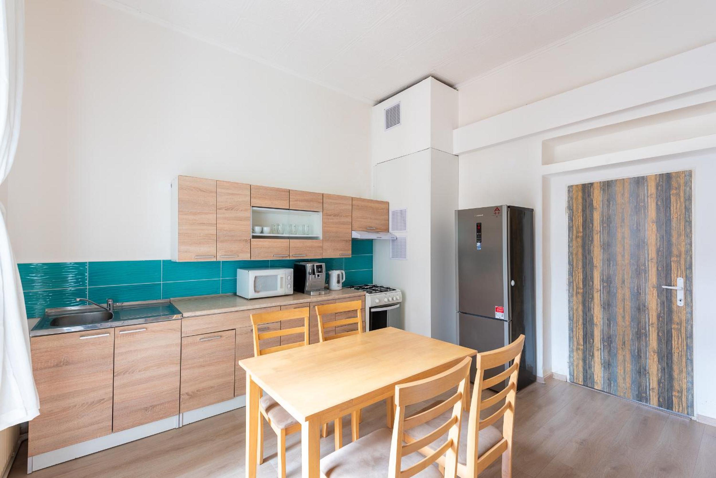 Two-Bedroom Apartment - Photo 8