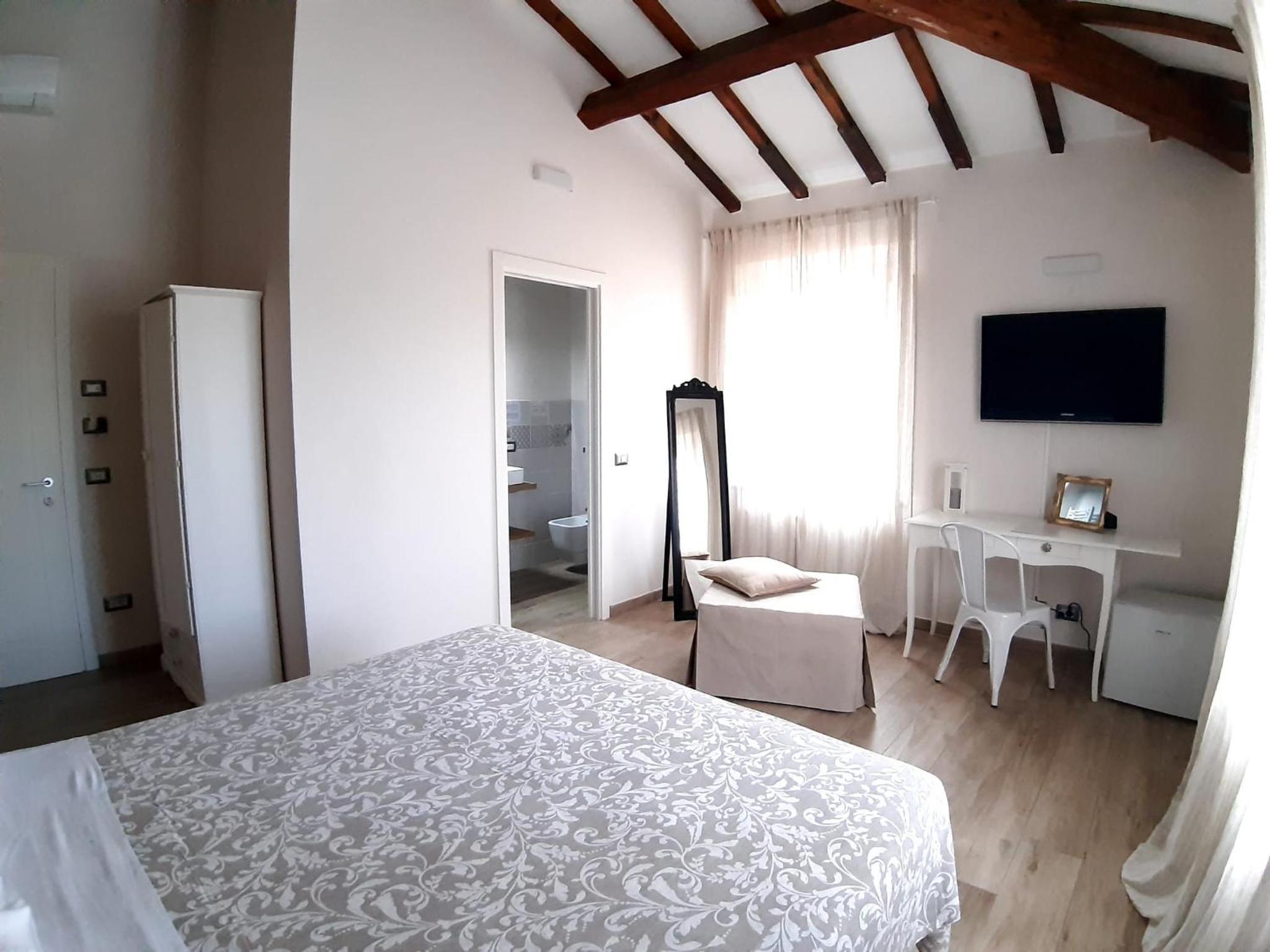 Double Room with Lake View photo 3