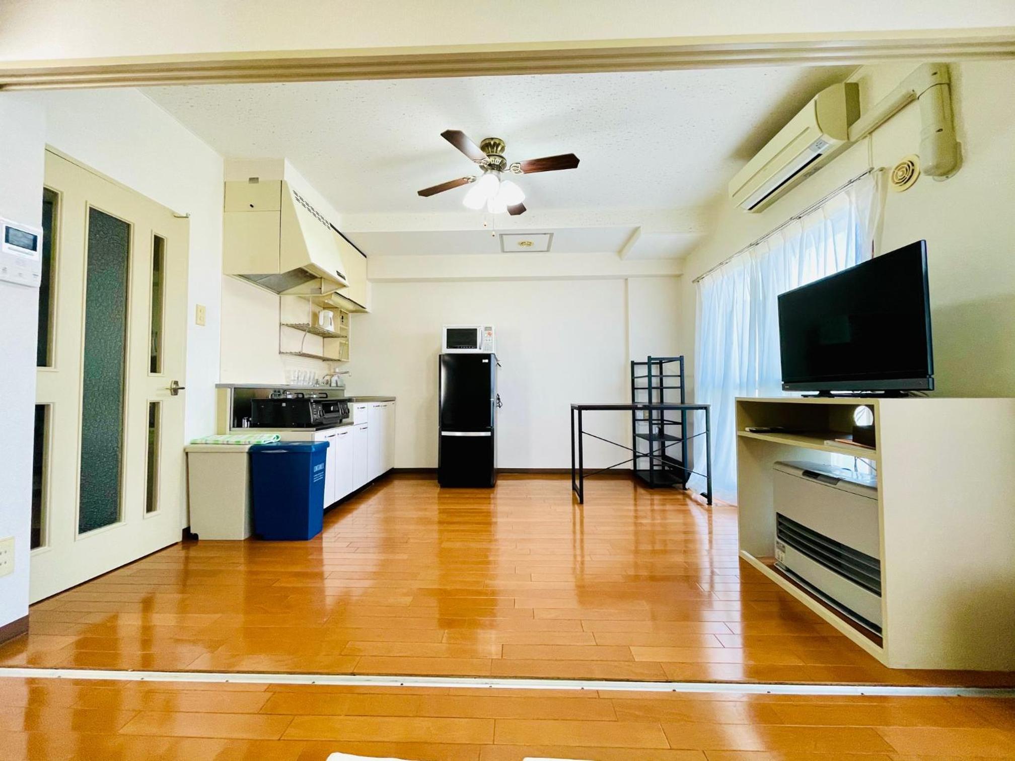 One-Bedroom Apartment - Photo 18