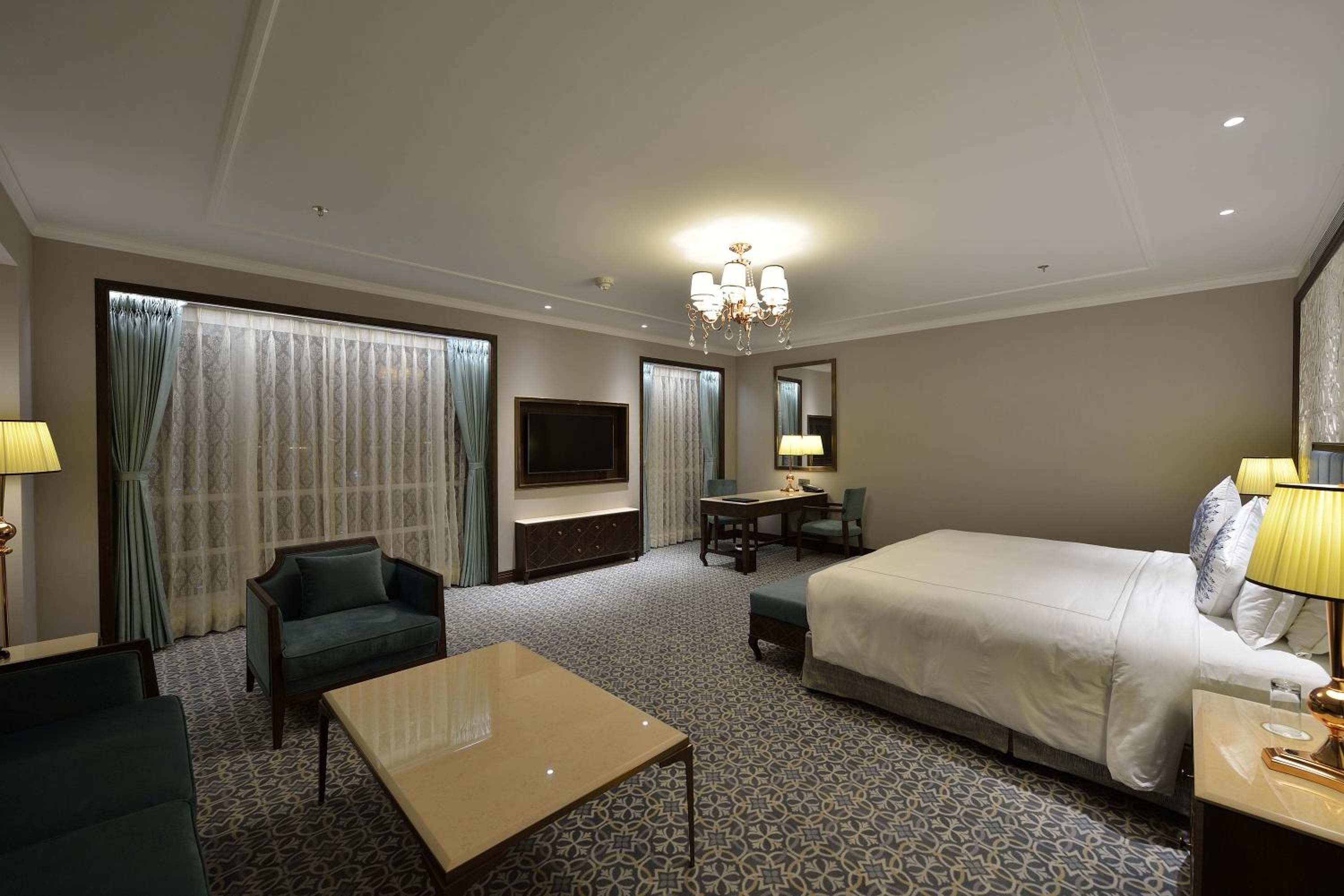 Luxury Grande King Bed