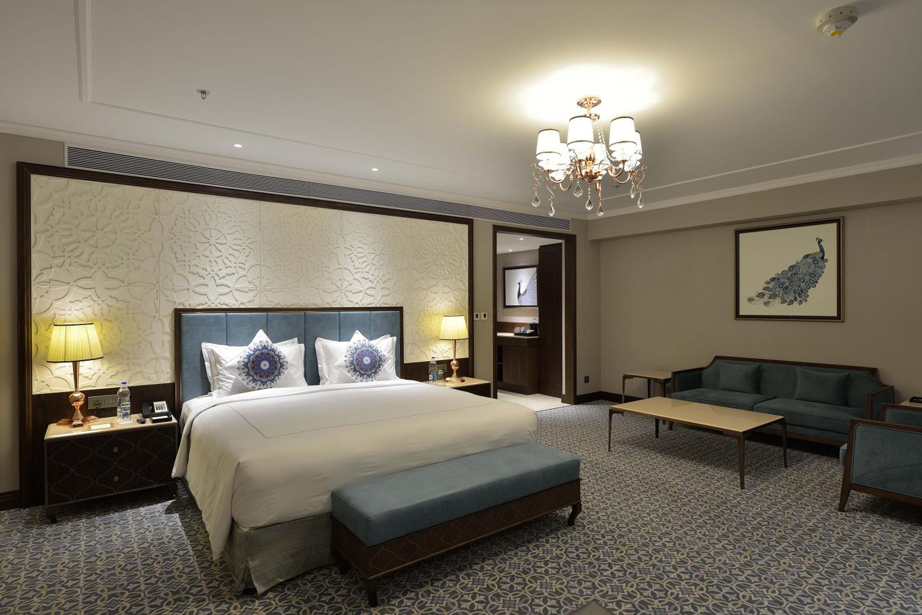 Luxury Grande King Bed