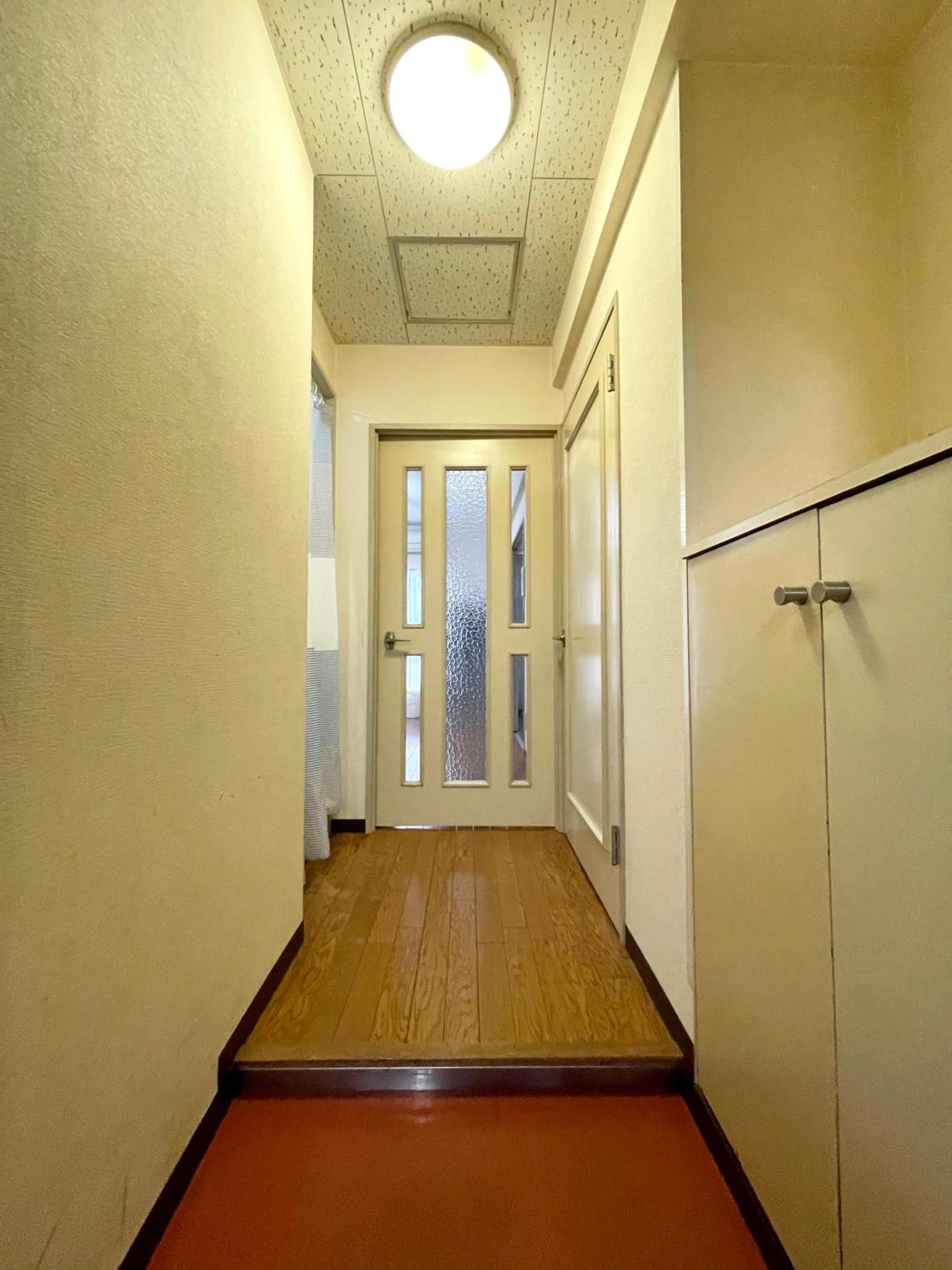 One-Bedroom Apartment - Photo 6