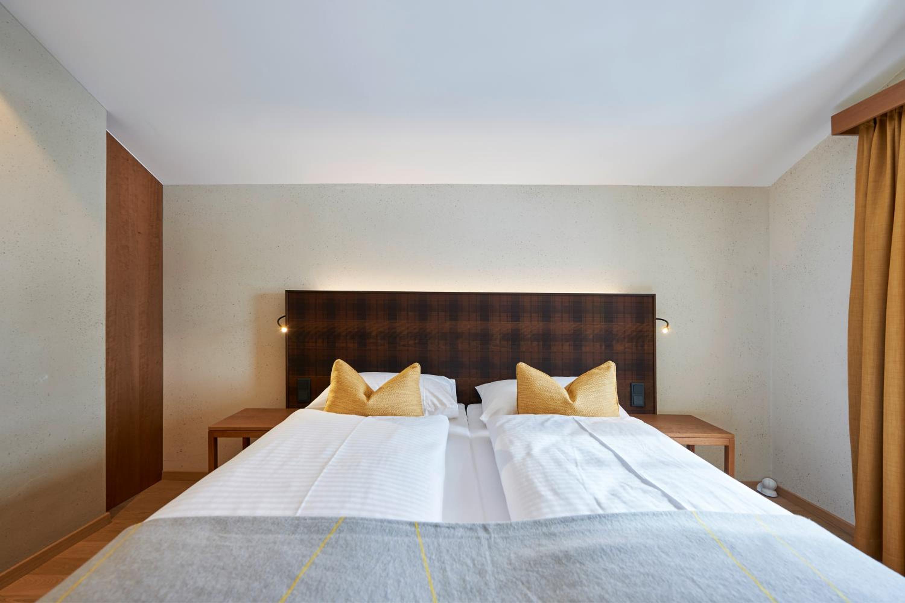 Deluxe Double or Twin Room - Photo 1