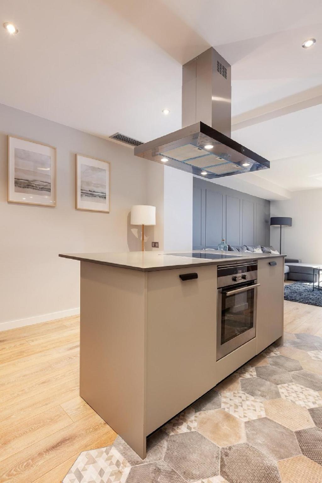 Three-Bedroom Apartment - Ronda Sant Pere photo 3