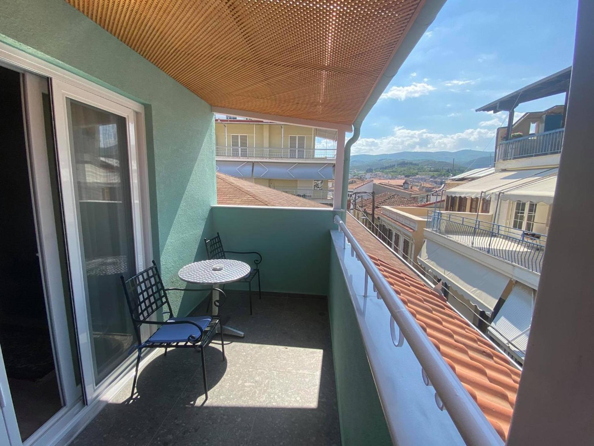 Junior Suite with Balcony - Photo 6
