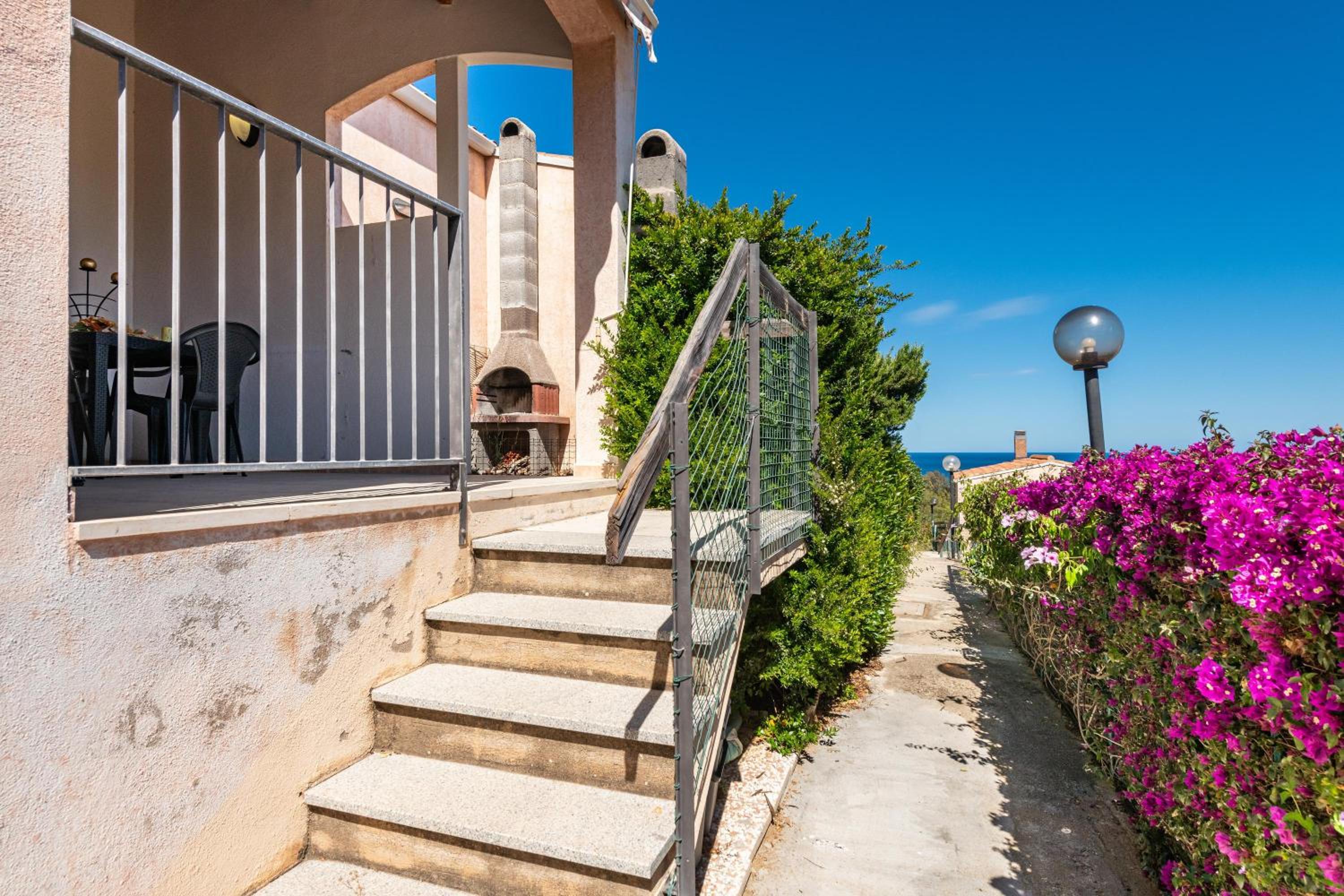 Villa with Sea View - Photo 29