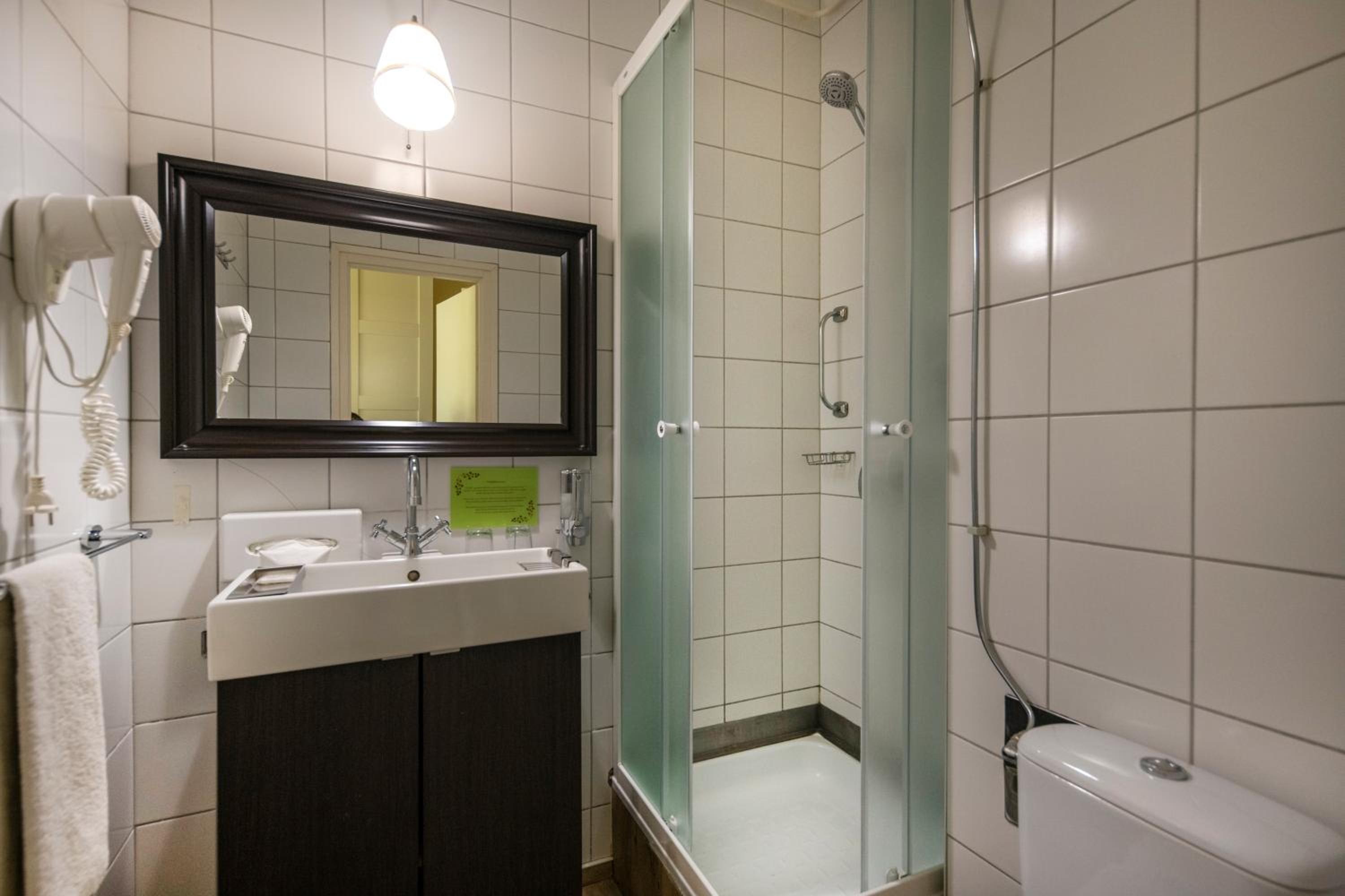 Double Room - Photo 8