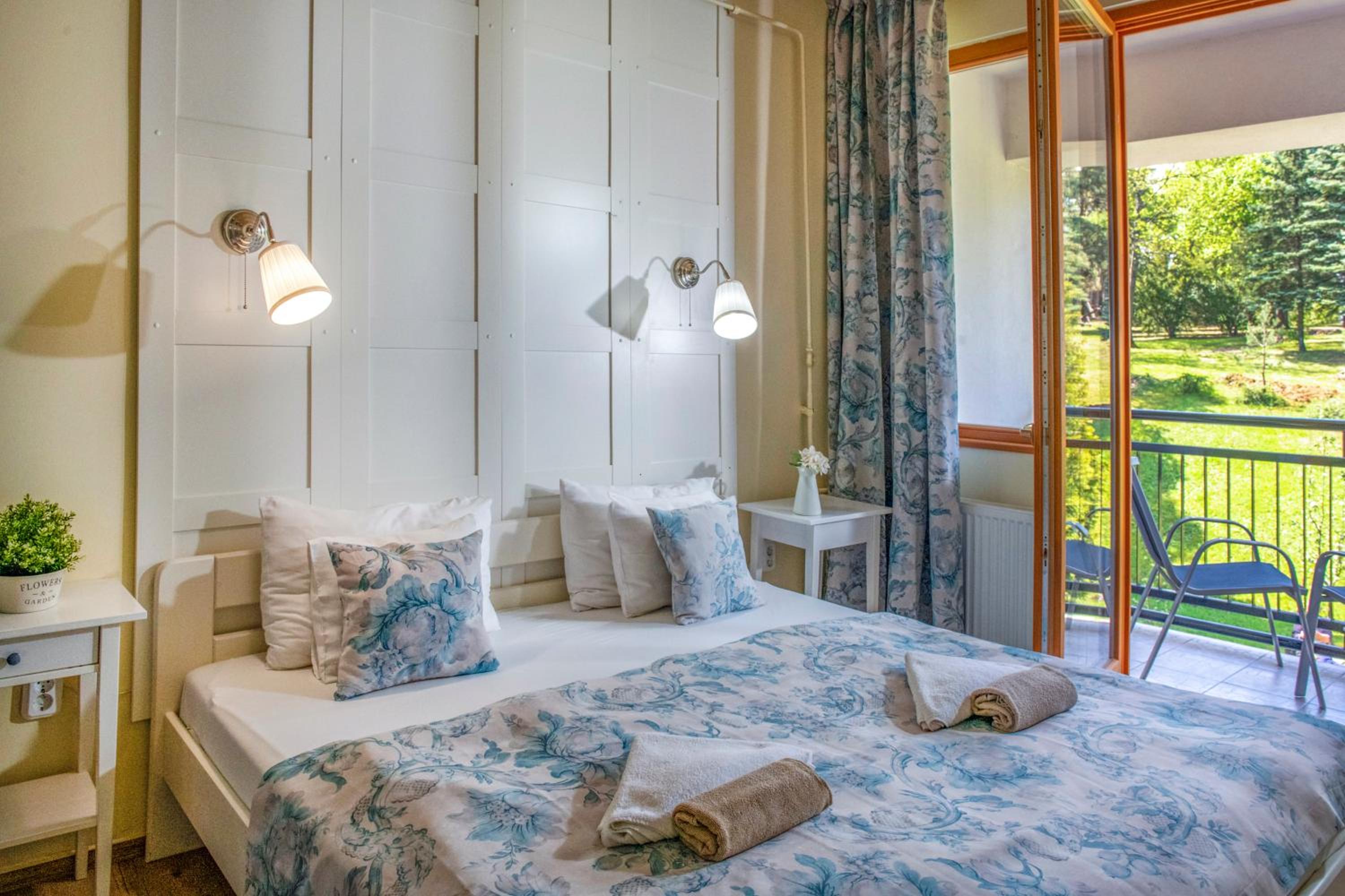 Double Room - Photo 10