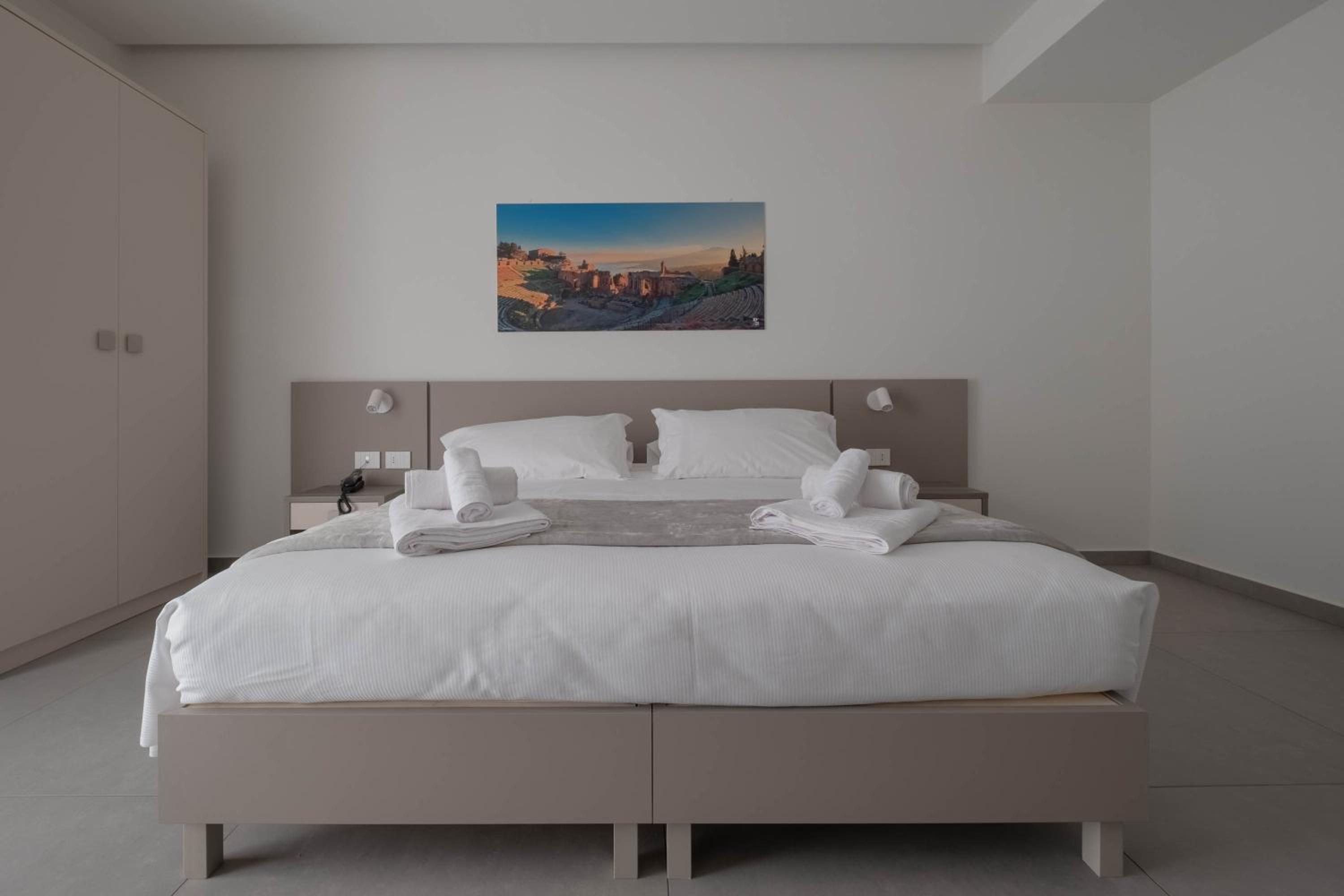 Superior Triple Room - Photo 9