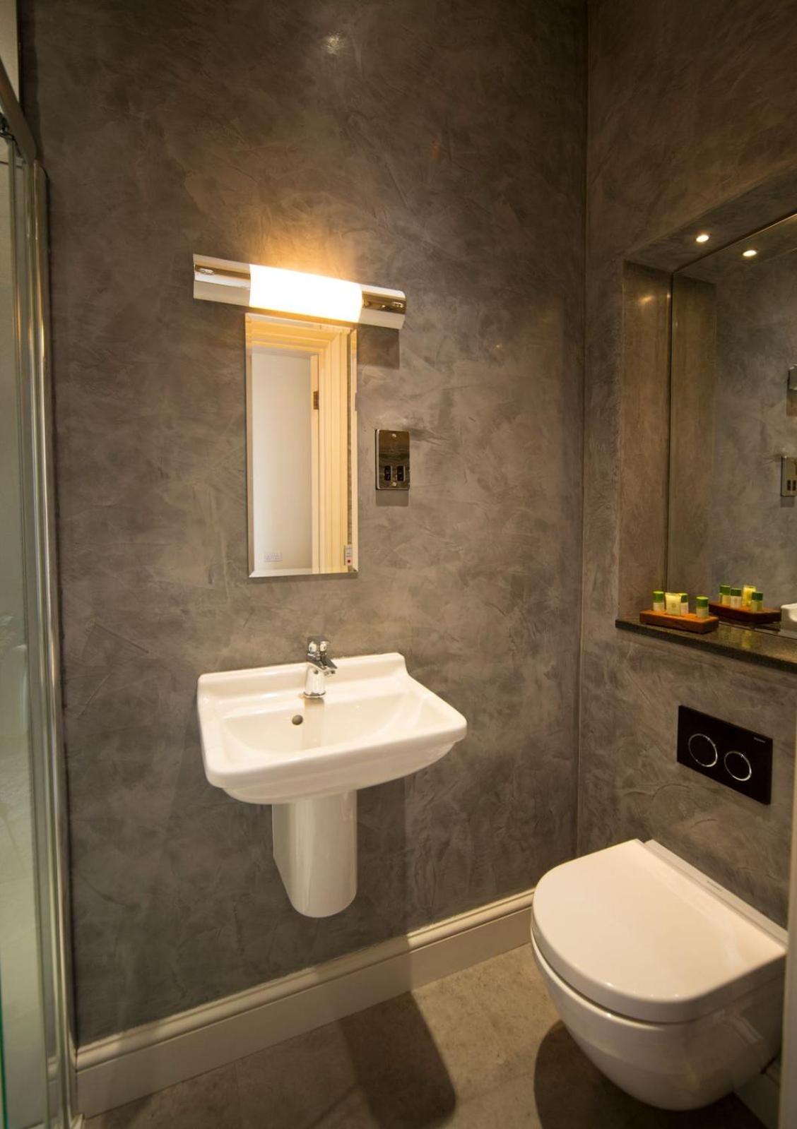 Standard Double Room - Photo 3