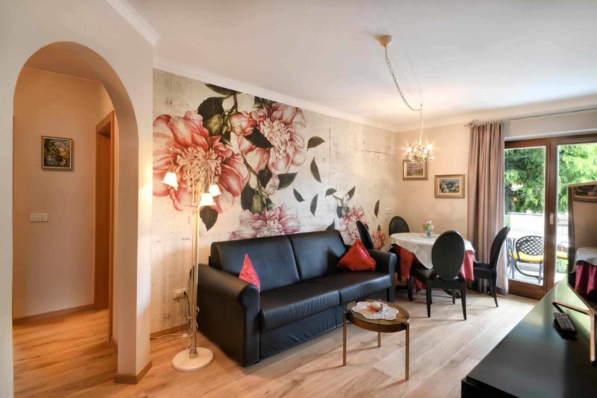 Comfort One-Bedroom Apartment with south-east panorama