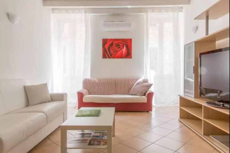 One-Bedroom Apartment (4 Adults) - Separate Building