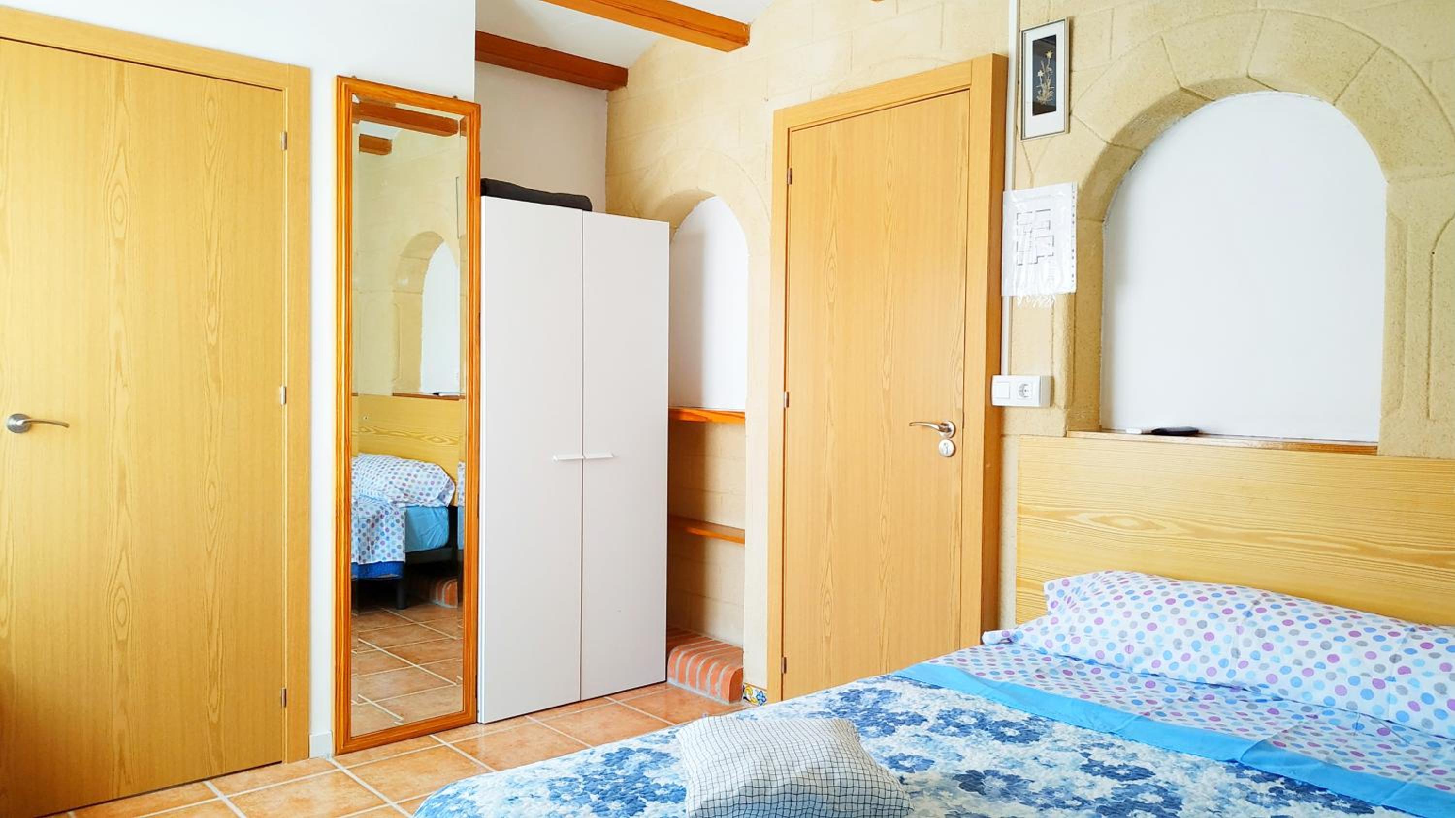 Standard Queen Room - Photo 3