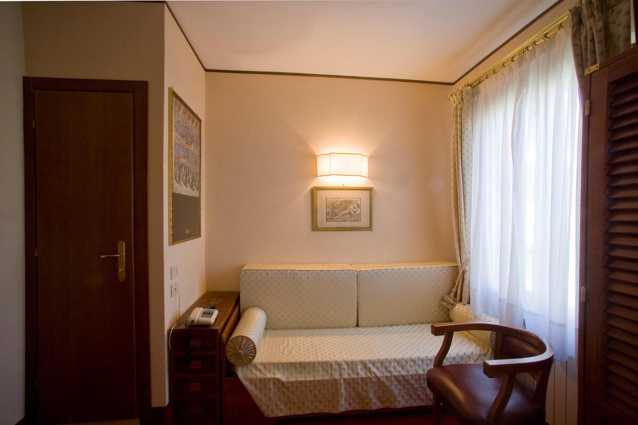 Superior Double or Twin Room with Terrace