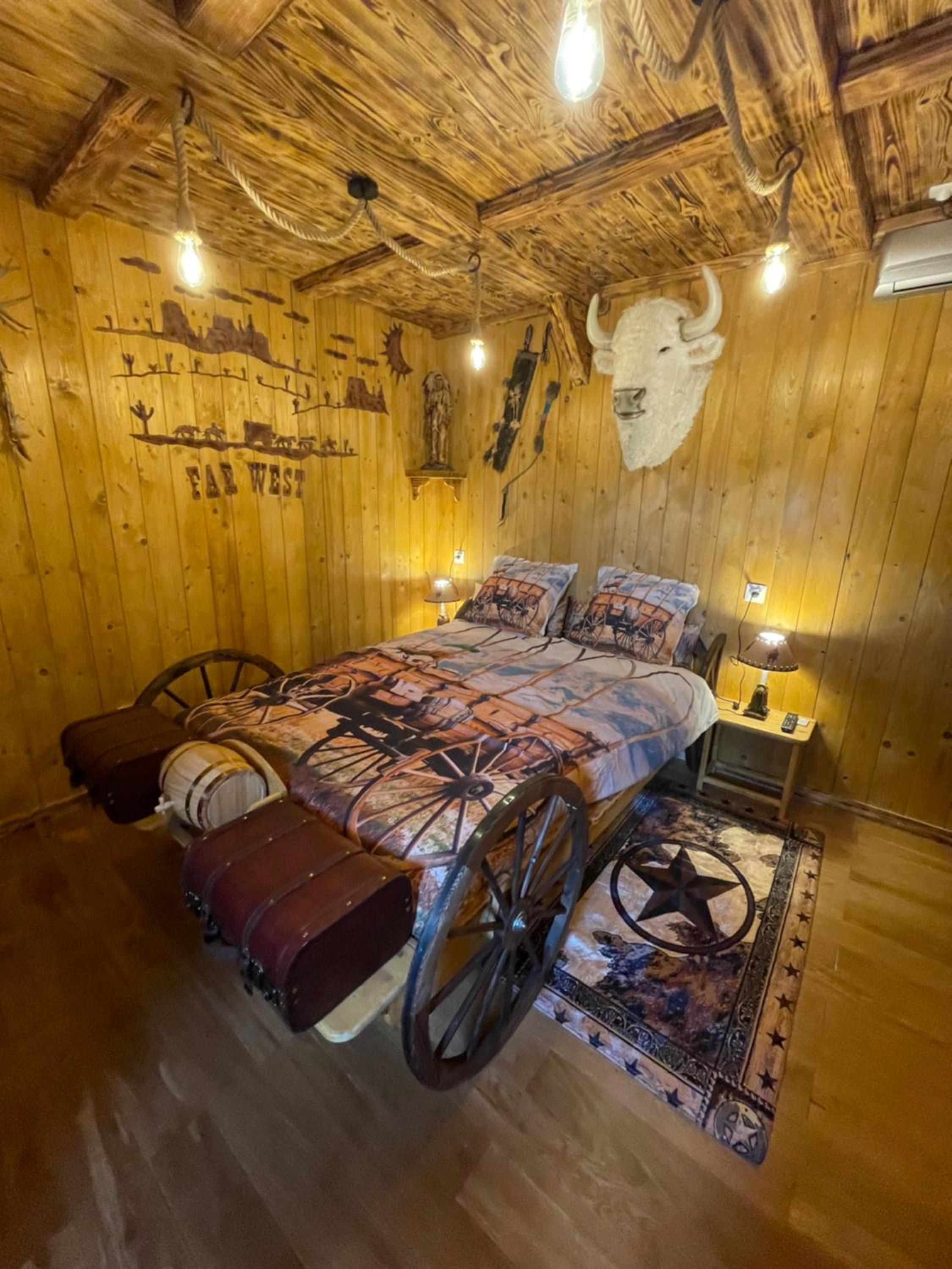 One-Bedroom Apartment - Photo 3