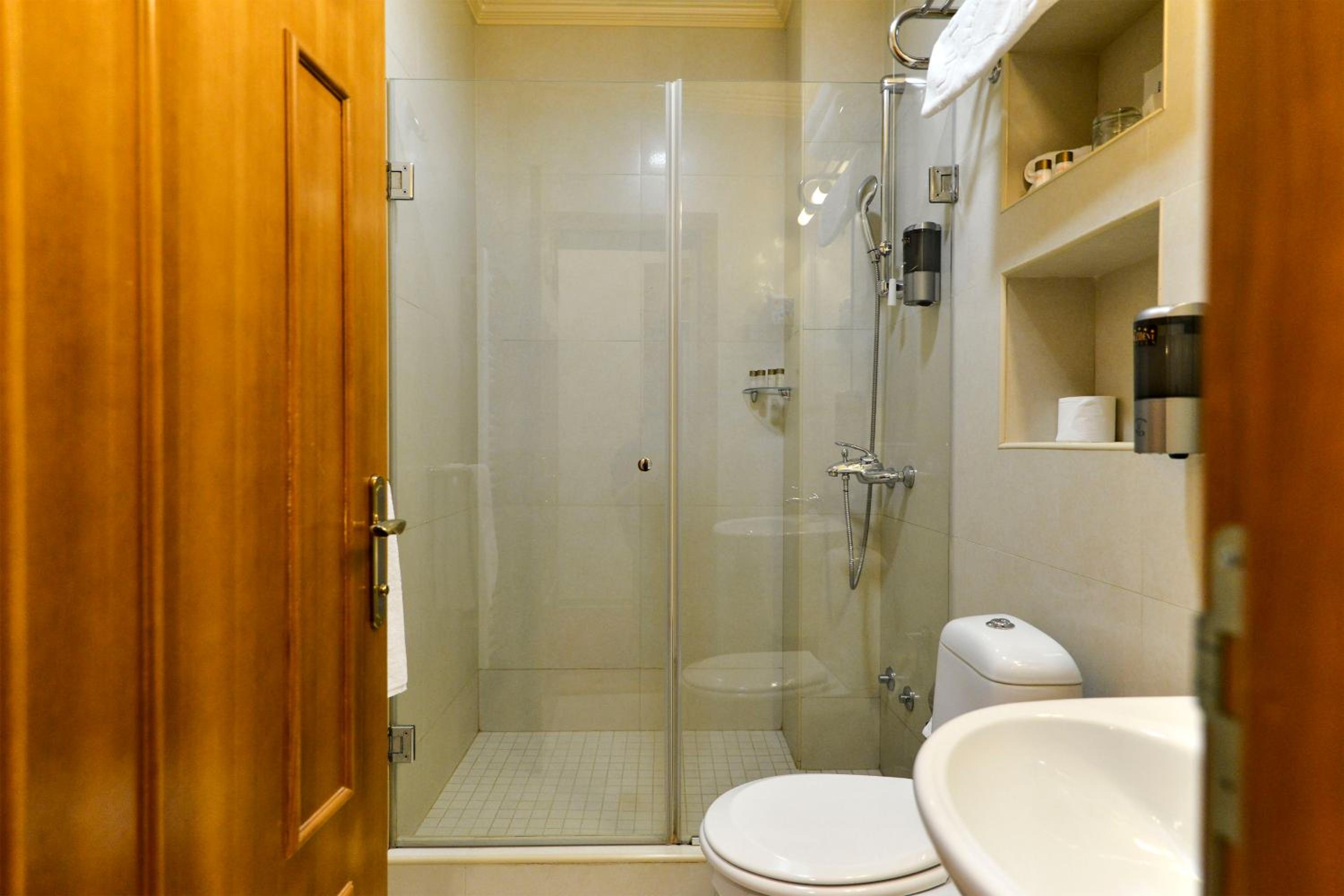 Deluxe Suite photo 2