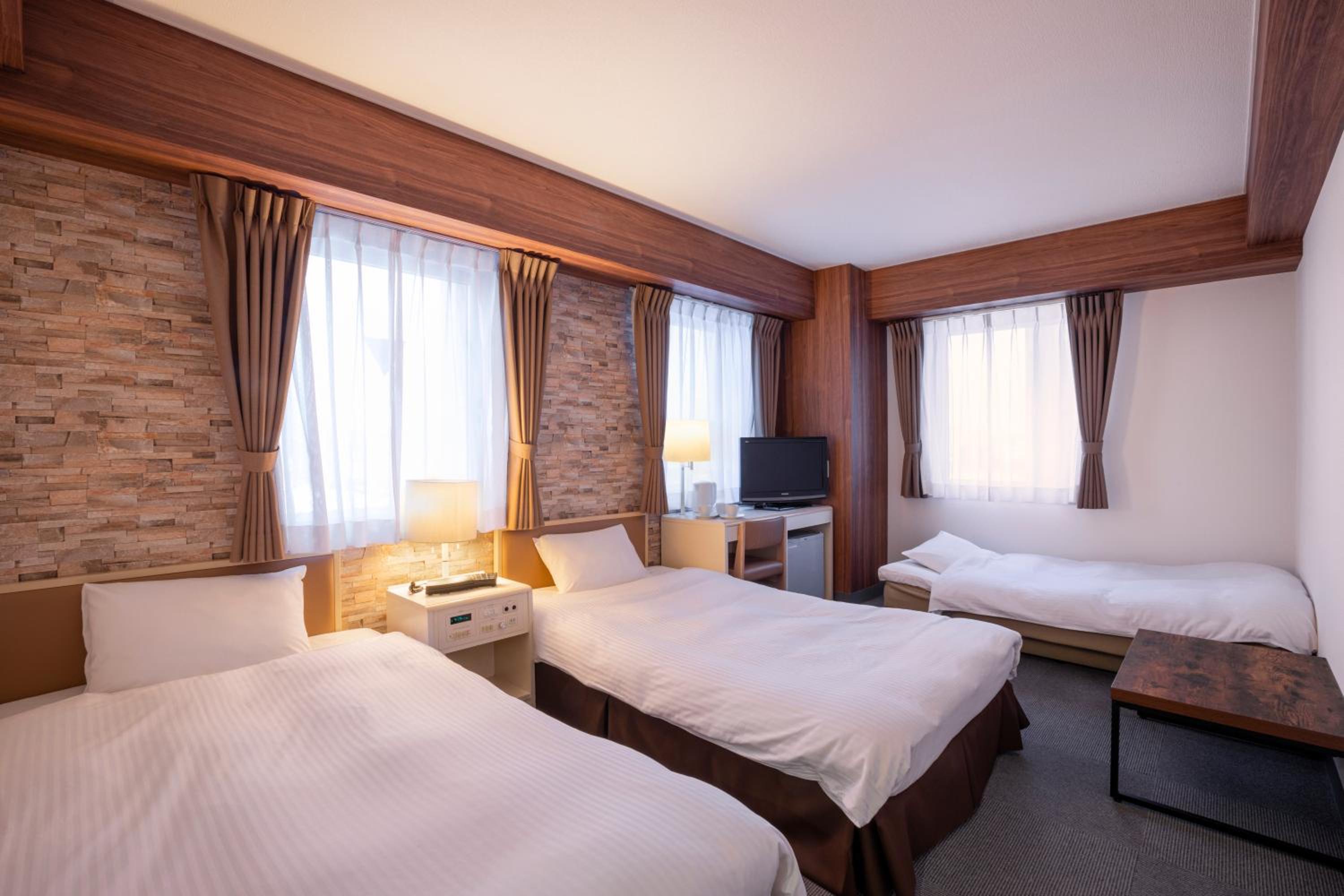 Triple Room - Non-Smoking - Photo 1