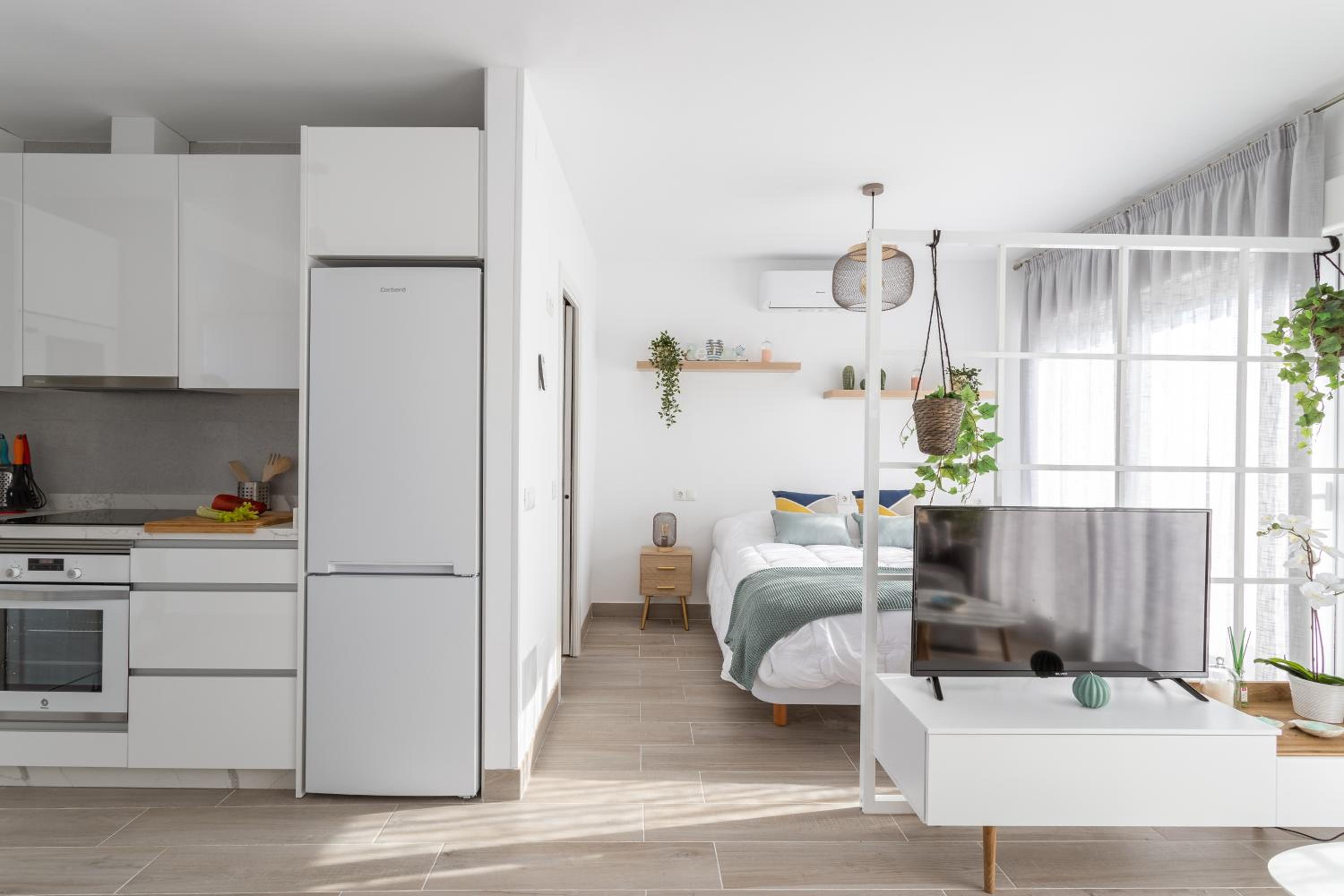 One-Bedroom Apartment - Photo 6