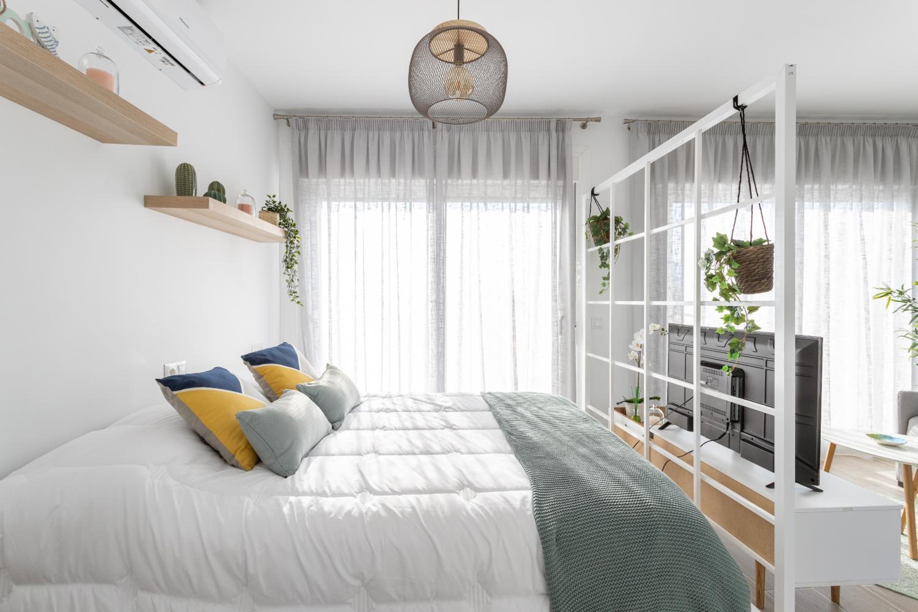 One-Bedroom Apartment - Photo 5