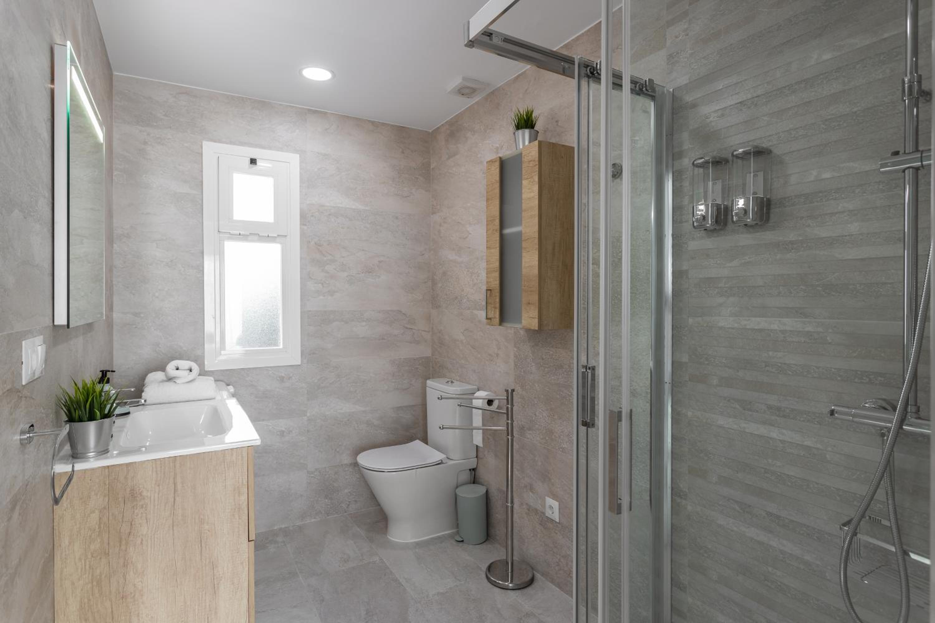 One-Bedroom Apartment - Photo 21